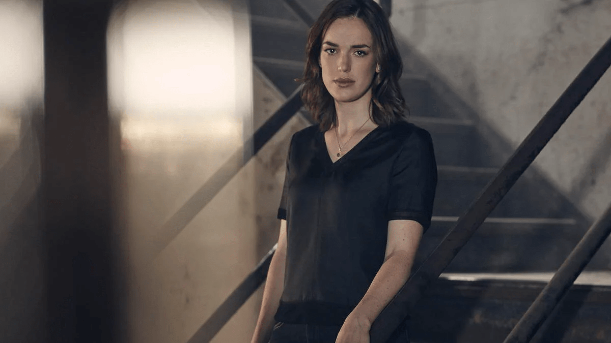 Elizabeth Henstridge